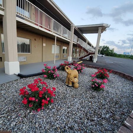 Big Spring Inn Madisonville Zewnętrze zdjęcie