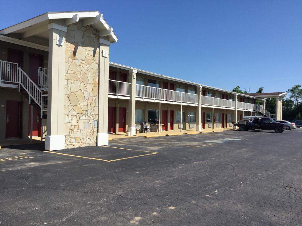 Big Spring Inn Madisonville Zewnętrze zdjęcie