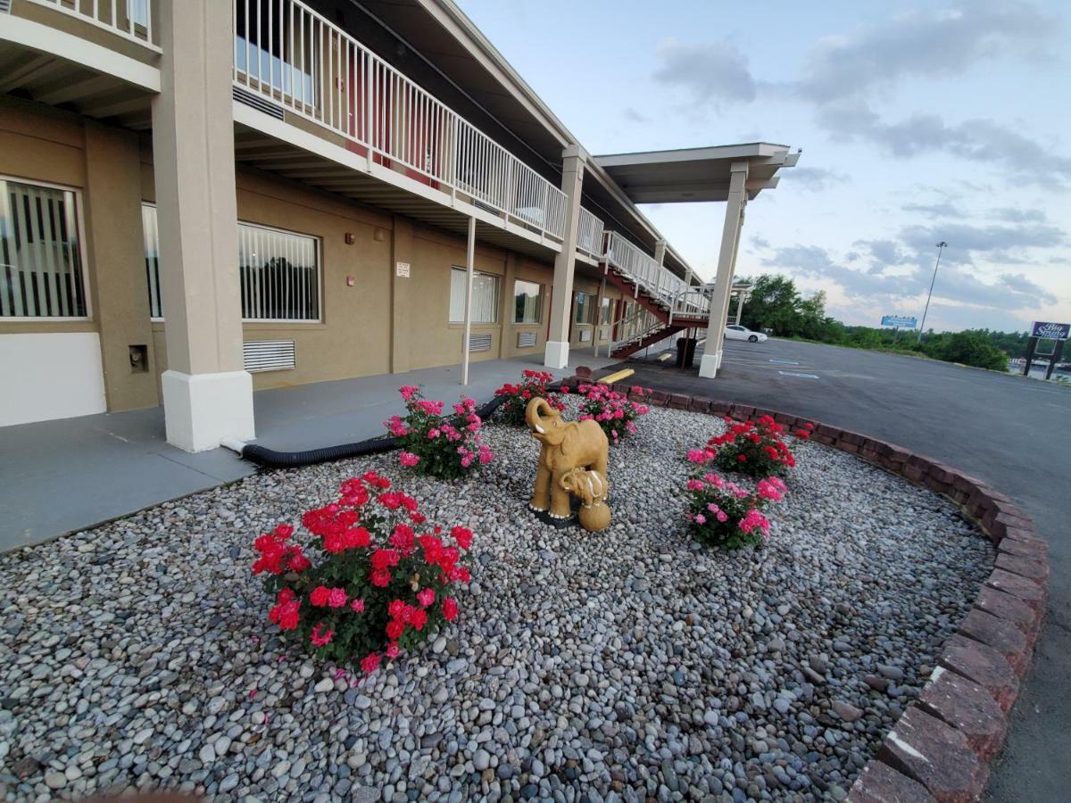 Big Spring Inn Madisonville Zewnętrze zdjęcie